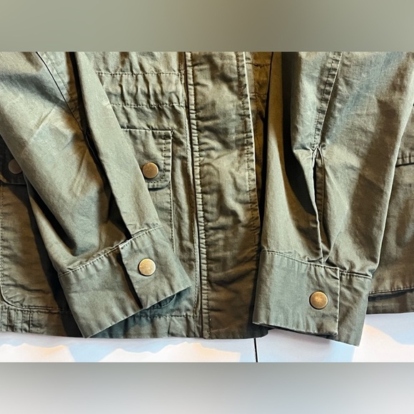 Love Tree Women’s Olive Green Utility Jacket Pockets Adjustable Waist Sz Medium - Picture 6 of 16